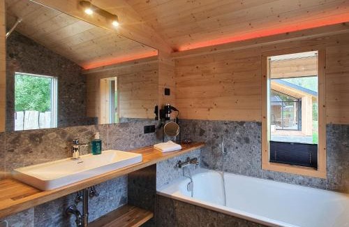 Boiensdorf Maison | Werder Chalet - COZYKOJE - Ostsee Strand 150m I Sauna I eKamin I Tiny House mit Meerblick I 2 Pers und Kind I by "Meyers am Meer"