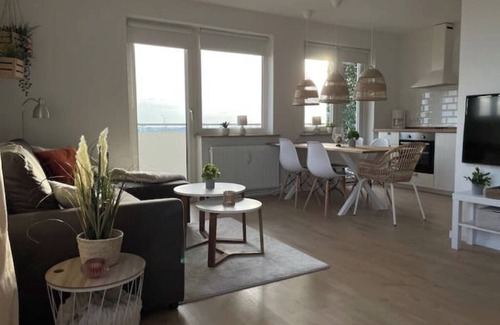 Mitte-Sud Appartement | Weser-City-Panorama | 2Zi | 9OG | 5P | Mitte
