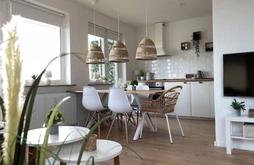 Mitte-Sud Appartement | Weser-City-Panorama | 2Zi | 9OG | 5P | Mitte