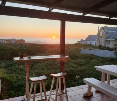Grotto Bay Maison | West Coast Seaside Getaway