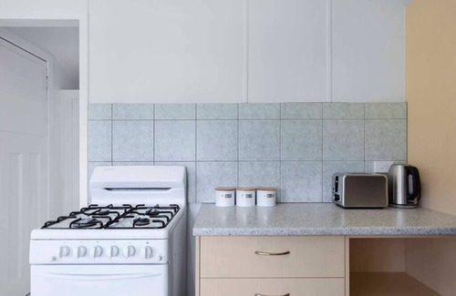 West End Maison | West end Charm 5 bed, 3km to CBD