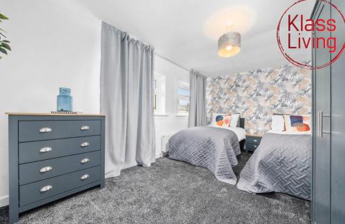 Bellshill Maison | West End House by Klass Living Bellshill