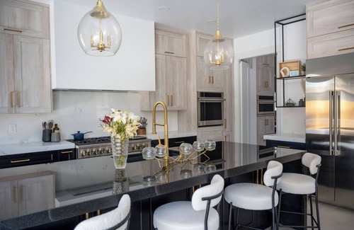 West Highland Maison | West Highlands 4 br/4.5 ba Modern Retreat with Mountain Views