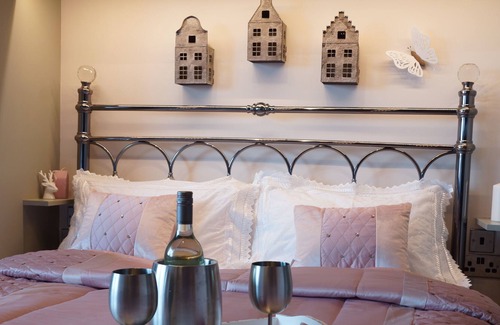 Clachtoll Maison | West Horizon holiday lodge, beach 3 minutes walk