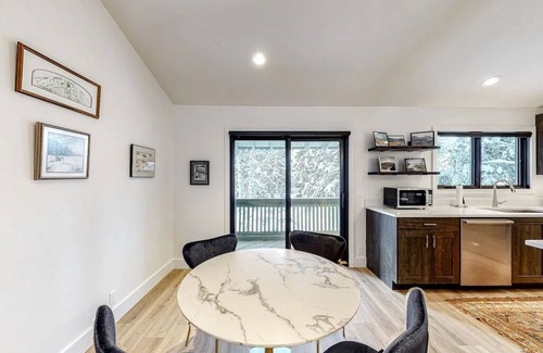 Ketchum Copropriété | Mod 1BD West Ketchum Condo - near downtown & Sun Valley ski lifts