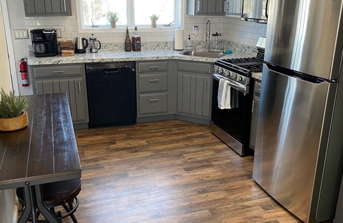 West Glens Falls Maison | West Mt View- 15 min. to Lake George!