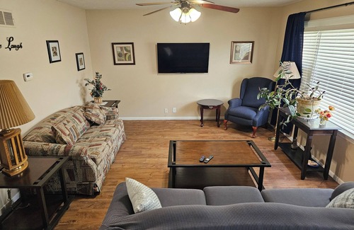 Millard Maison | West Omaha home. clean, nice & safe ! Near a park