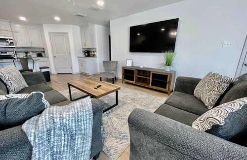 North by Northwest Maison | West Texas Retreat - 3BR 2BA - New Construction