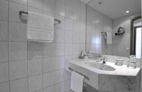 West Hôtel | Westend Hotel