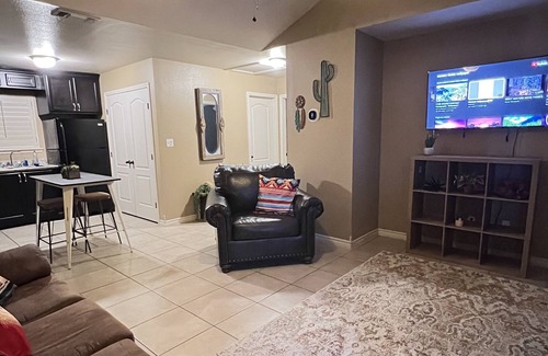 Eagle Pass Appartement | Western Style King,Queen&Sofabed