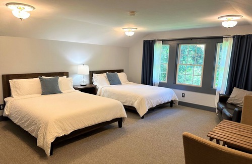 Westfir Cabine | Westfir Lodge- Heart of the Willamette National Forest
