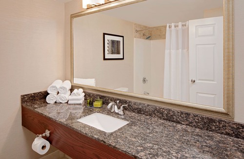 Westford Hôtel | Westford Regency Inn & Conference Center