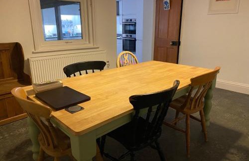 Westgate-on-Sea Maison | Westgate Two-Bedroom Homestay Suite