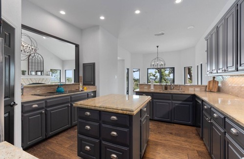 Davenport Ranch Maison | Westlake 4br Home - Stunning Views and Pool