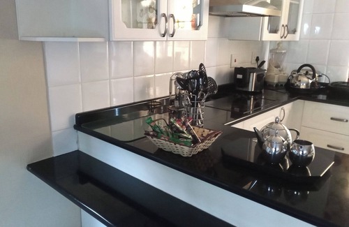 Hartbeespoort Maison | Westlake Waterfront Villa