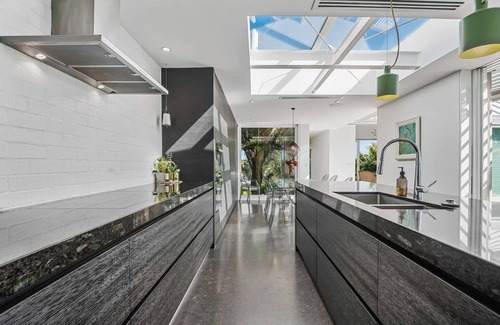 Westmere Appartement | Westmere Luxury | w Pool | by Furnished Rentals