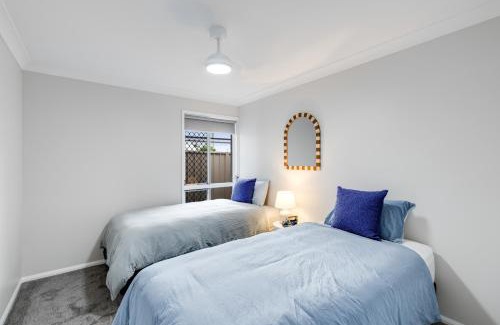 Harristown Appartement | Westridge Precinct Perfection!