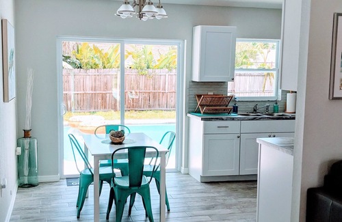 Port Richey Maison | "Wet Feet Retreat" Pool Home