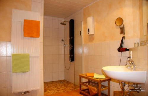 Rhoden Appartement | Wetekams Ferienwohnung W1