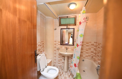 Kirkos Maison | Weygoss Guest House