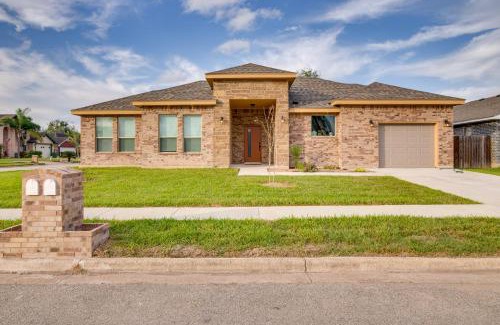 Brownsville Maison | WFH-Friendly Brownsville Home with Private Patio