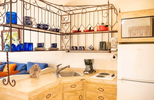 Colonia El Progreso Villa | WFH in Style * Resort King Villa + Outdoor Space
