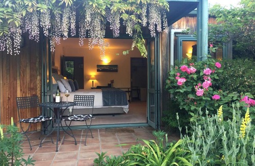 Acacia Bay Cabine | Whakaipo Lodge