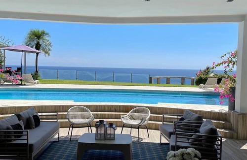 Tango Mar Villa | Villa Marunga Cliff House 10 km. De Santa Teresa