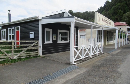 Whangamomona Cottage | Boucherie Whanga Whangamomona