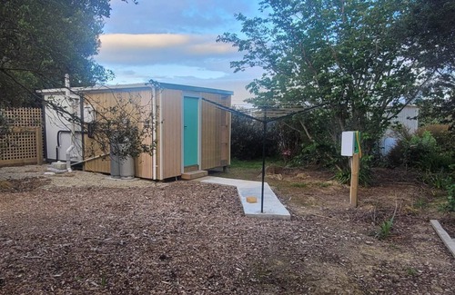 Porangahau Cabine | Whare Koa awaits to provide that relaxing ambience for you with all day sun!!
