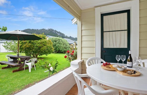 Thames Maison | Whare Nui on Rennie - Thames Holiday Home