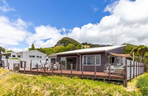 Whareroa Village Maison | Whareroa Waterview Retreat