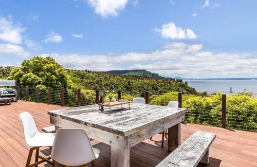 Whareroa Village Maison | Whareroa Waterview Retreat