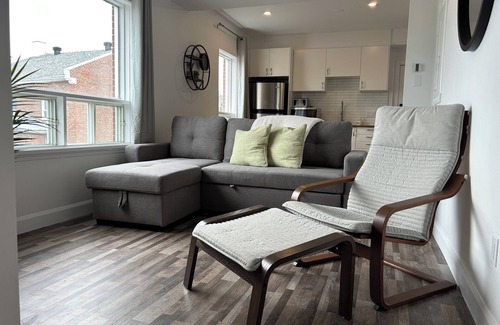 Levis Appartement | Quelle Vue!!! Chateau, Balcon vue incroyable sur le Chateau! Parking gratuit!