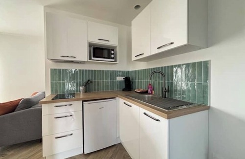 Loucelles Appartement | Wheat field apt ground floor near Bayeux with terrace and parking