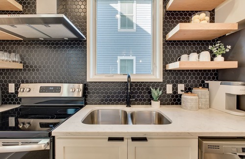 Central Oklahoma City Maison | Wheeler Cottage- Urban Village near downtown OKC