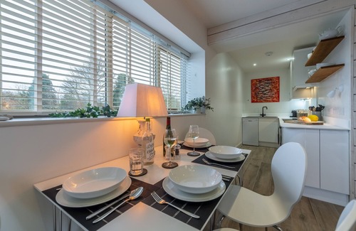 Aldborough Appartement | Une fabuleuse grange transformée en bijou pleine de caractère avec poutres apparentes