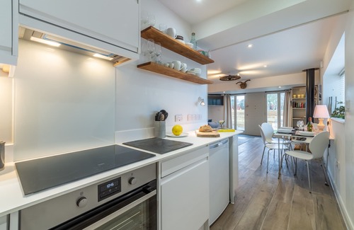 Aldborough Appartement | Une fabuleuse grange transformée en bijou pleine de caractère avec poutres apparentes