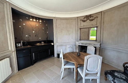 Candes-Saint-Martin Maison | Château de Candes - La tour du XVème vue Loire - Piscine - Sauna - Spa