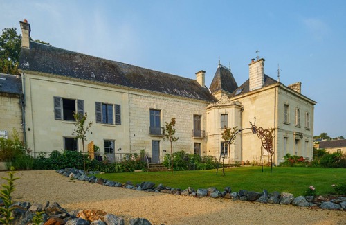 Candes-Saint-Martin Maison | Château de Candes - Chambre Triple avec Balcon vue Loire - Piscine - Sauna - Spa
