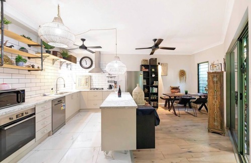 Larrakeyah Appartement | Where Enchanted Garden meets Tropical Paradise