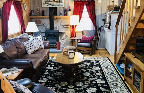 Huntingdon Cabine | Unplug, Relax and Reconnect.
