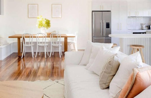 Burrill Lake Maison | This newly renovated home (completed November 2021) is designed with family and friends in mind to e