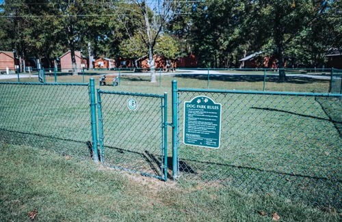Weatherford Maison | Where You’ll Have the Most Fun! Minutes’ Drive to Peek-A-Boo Petting Zoo