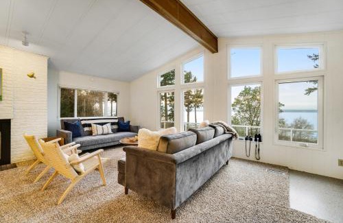 Lagoon Point Maison | Whidbey Island Wonder