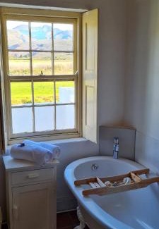 McGregor Maison | Whipstock Guest Farm