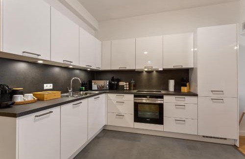 Osterreicher Kolonie Appartement | Whirlpool & Terrasse - Familien & Gruppenfreundlich