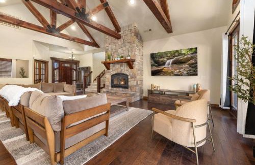 Springdale Maison | Whispering Brook