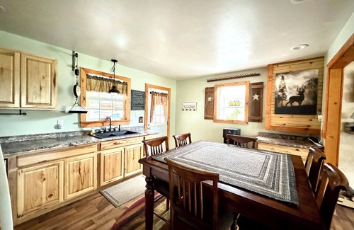Dushore Cabine | Whispering Creek Lodge - Water views from every window
