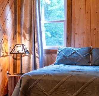 Bladensburg Maison | Whispering Pines Retreat